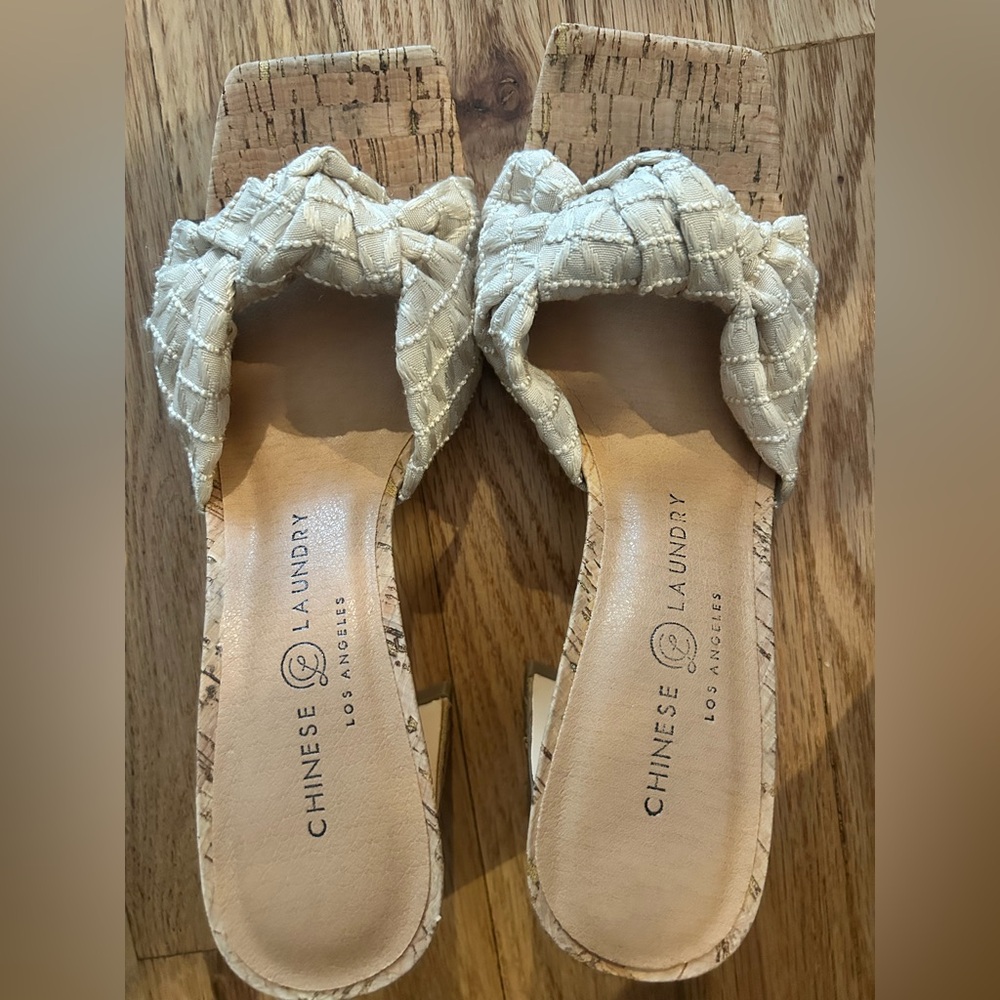 Chinese Laundry Cream and Tan Woven Mules - Picture 3 of 5